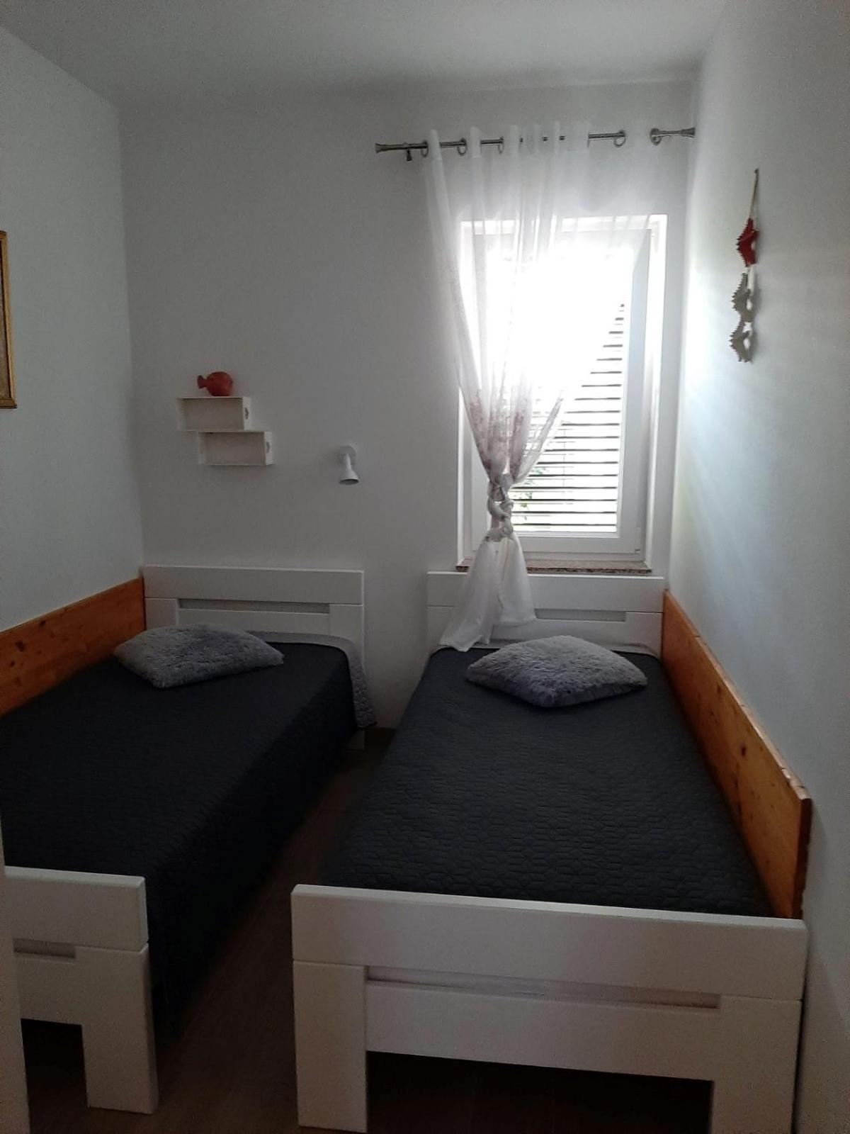 Apartman Mima Leilighet Porat  Eksteriør bilde