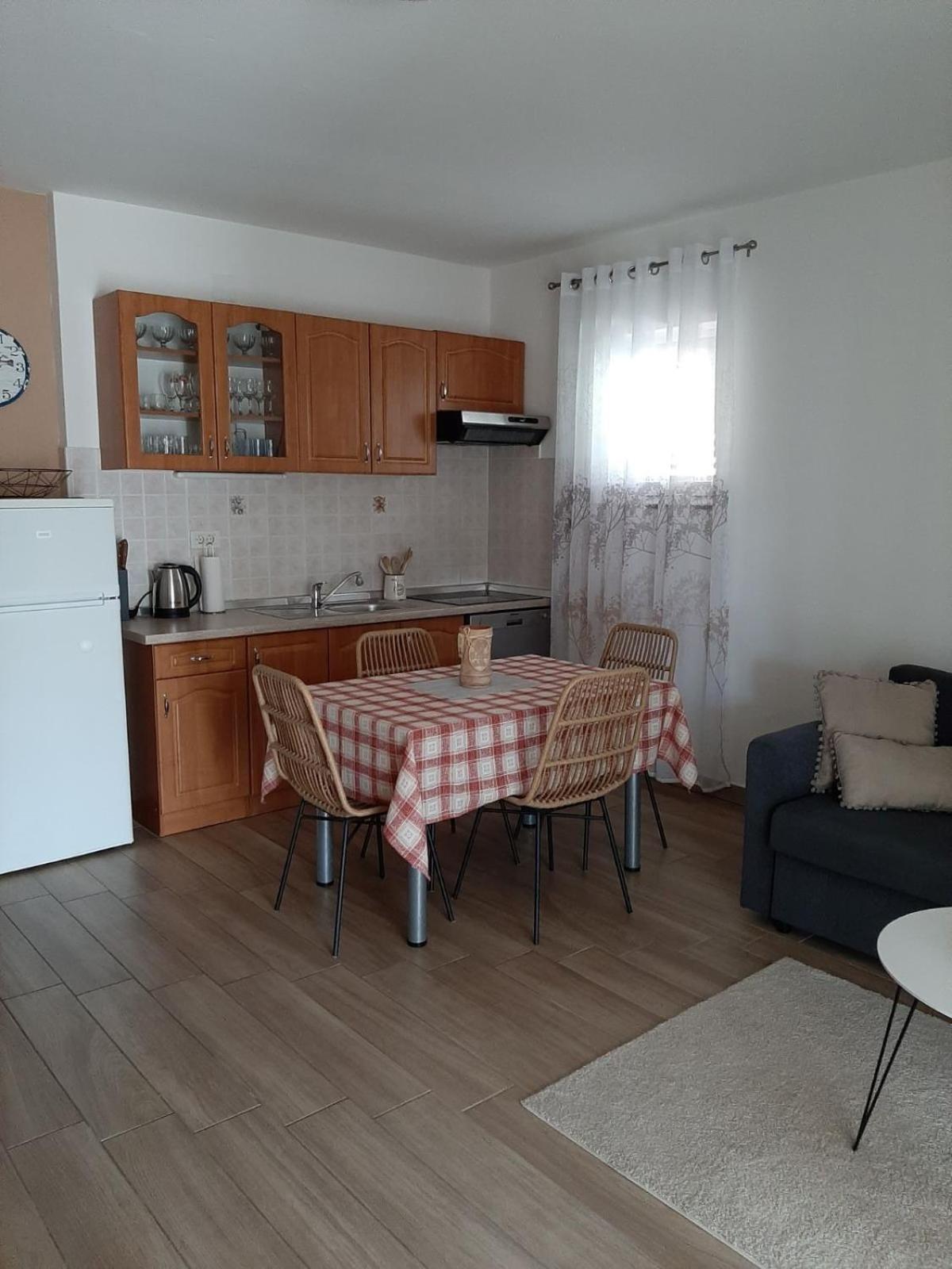 Apartman Mima Leilighet Porat  Eksteriør bilde